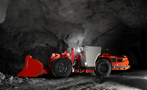 Toro™ LH307 underground loader in mine